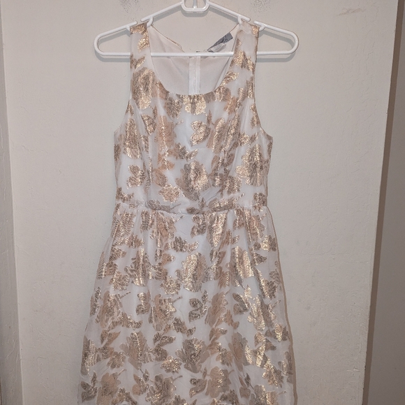 Level 8 white floral gold sleeveless dress size medium - Picture 1 of 6